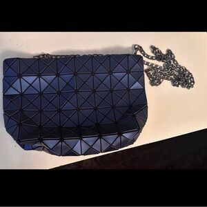 Issey Miyake Bao Bao blue/Black iridescent Prism shoulder bag Crossbody Metal Ch